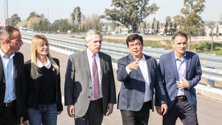 FE y Alberto Fernández Autopista Presidente Perón